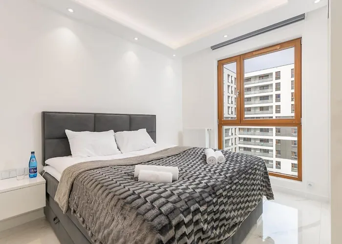 Karolkowa 28 - Prestigious Apartment With Balcony By Renters Prestige
