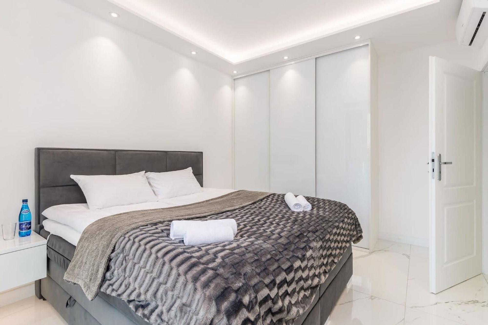 Appartement Karolkowa 28 - Prestigious With Balcony By Renters Prestige